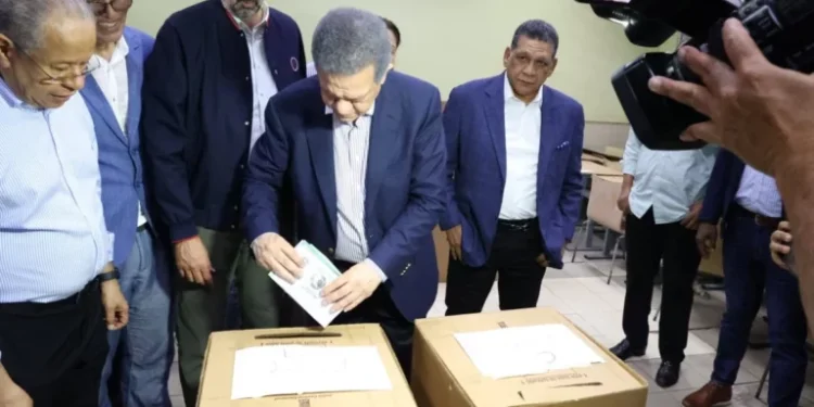 leonel fernandez