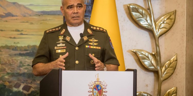Defensa de Venezuela asegura que "no hay espacio para el miedo" ante "agresión" de EE.UU.