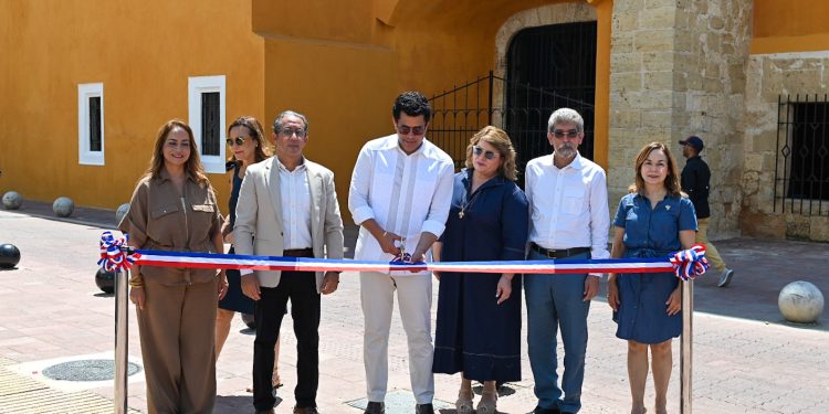 David Zona Colonial
