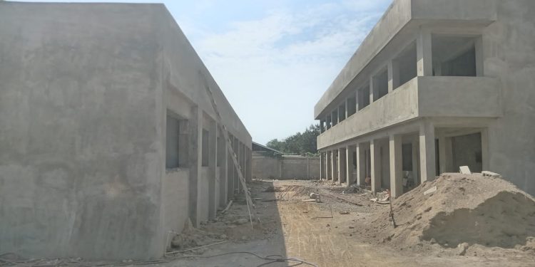 escuela en contrucción en Luperón