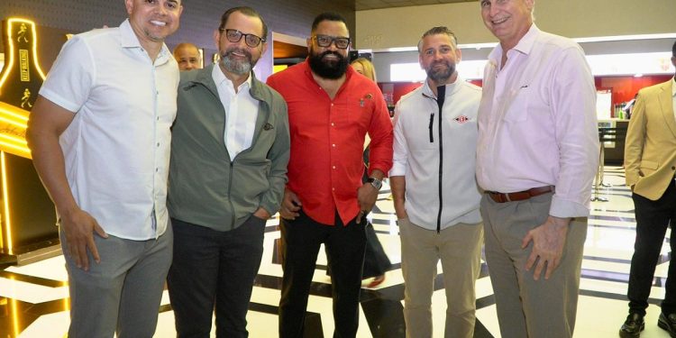 Alex Cintrón, José Miguel Bonetti, Aroboy Santana, Eduardo Najri y José Luis Venta