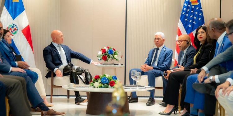 Congresistas dominicanos y canadienses