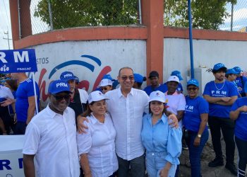 Dirigentes del PRM Hipólito Béltre, Deligne Ascención, Francisca Jaque y Shade Medina