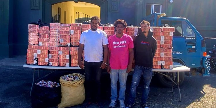 Detenidos por contrabando