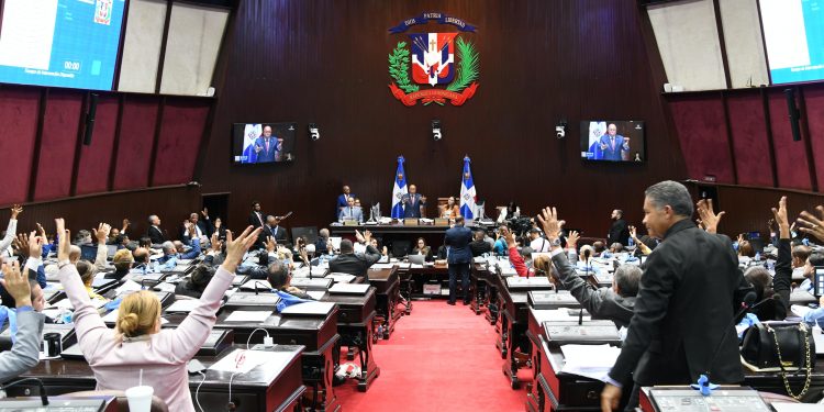 Diputados aprueban presupuesto 2026
