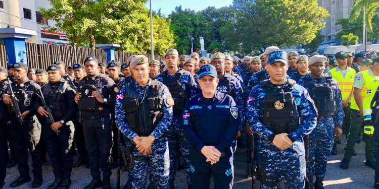 policias y militares