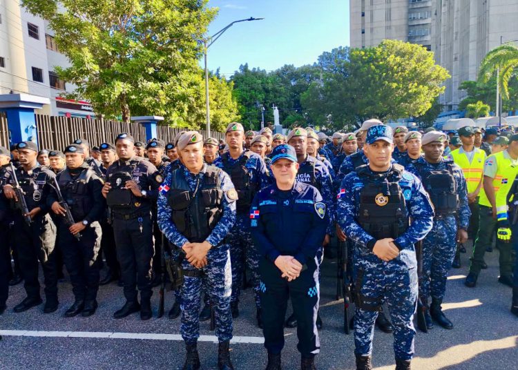 policias y militares
