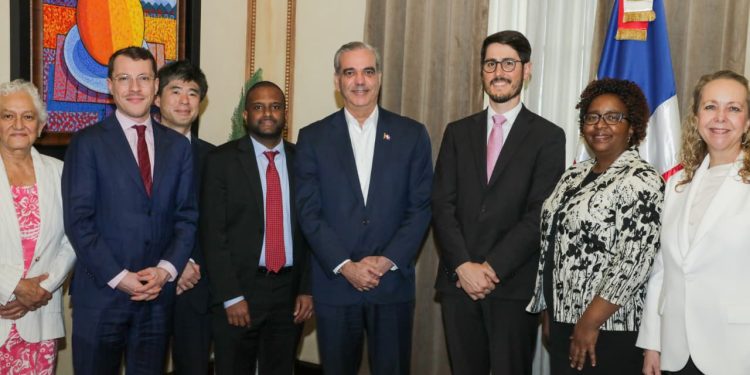 Abinader y Banco Mundial