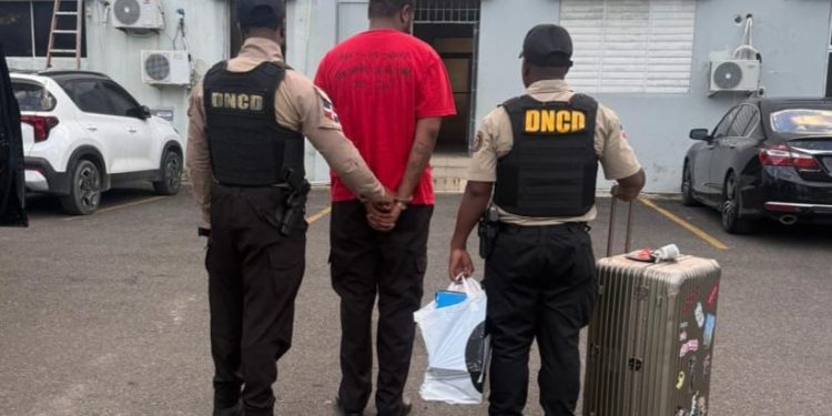 DNCD extranjero en aeropuerto