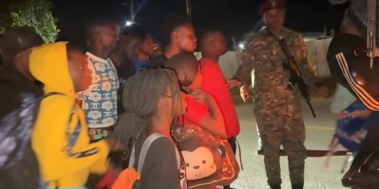 Ejercito detiene haitianos