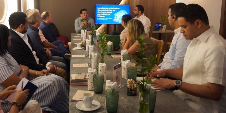 Empresas de SD y Compras y Contrataciones