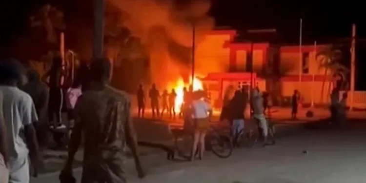 INCENDIO EN CUBA