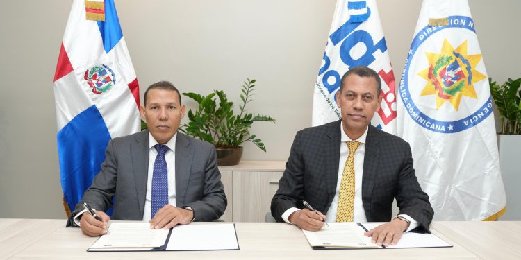 Luis Soto y Guido Gómez Mazara firman acuerdo para fortalecer la ciberseguridad del país