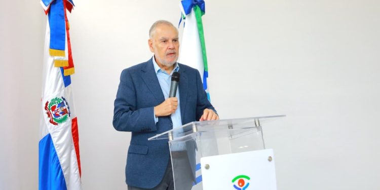 Miguel Ceara hatton en Aula SISALRIL.jpH