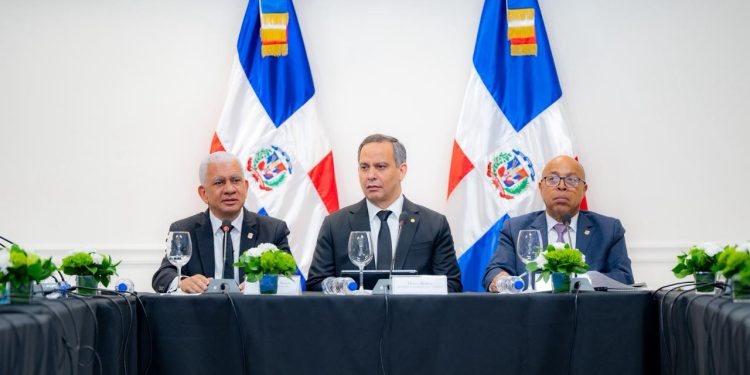 Ricardo de los Santos, Henry Molina y Alfredo Pacheco