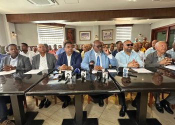 Santiago Samora vocero de transportistas anuncian que mantendrán tarifas pese al alza de combustibles