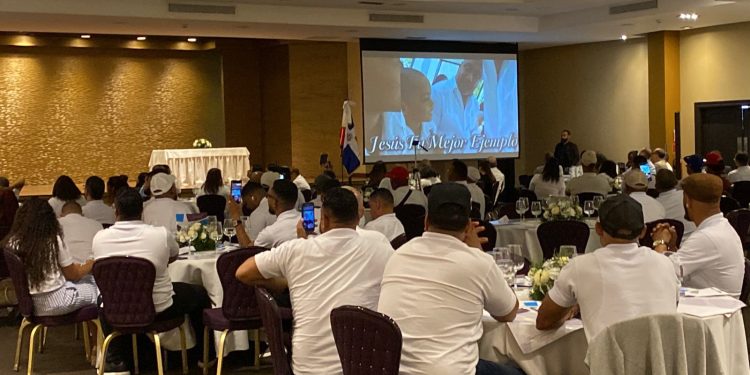 Amigos y colaboradores CM Amigos y colaboradores CM