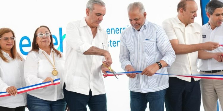 Presidente Abinader inaugura carretera Pedregal La Guazuma en sierra de Santiago con inversion superior a RD872 millones 1140x694