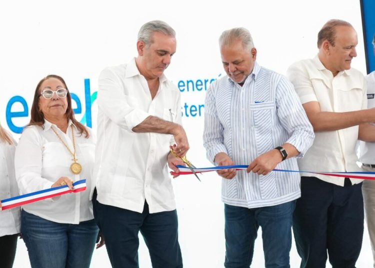 Presidente Abinader inaugura carretera Pedregal La Guazuma en sierra de Santiago con inversion superior a RD872 millones 1140x694