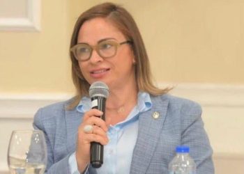 Shirley López