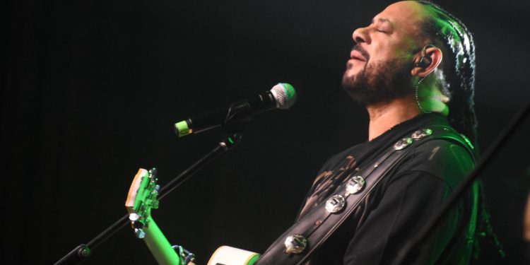 Luis Vargas encendió con sus bachatas