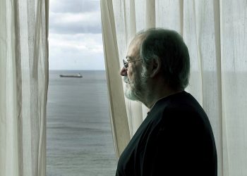 Silvio Rodríguez, retratado por Daniel Mordzinski en Santo Domingo en 2013
