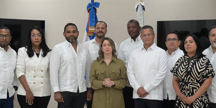 mujer y empresario