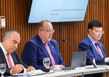 Encuentro ministro Magín Díaz con el CONEP y AIRD