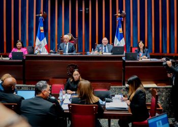 Senadores de la República en sesiónn