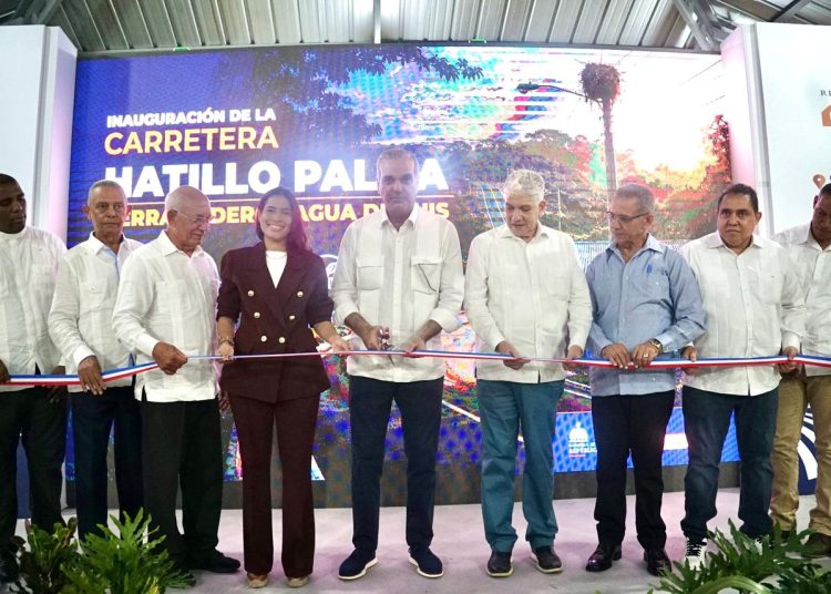 Abinader inaugura carretera