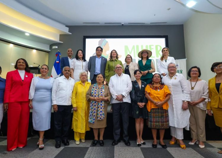Autoridades gubernamentales, organismos internacionales, entidades financieras y organizaciones sociales de América Latina y el Caribe participaron del encuentro inter