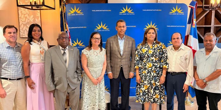 Guido Gómez Mazara se reúne con diáspora dominicana en Filadelfia.