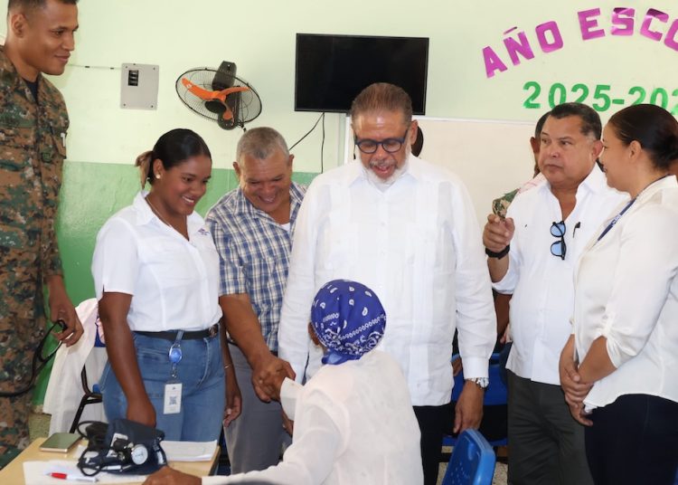 La jornada fue supervisada por el titular de la Dirección General de Desarrollo de la Comunidad, doctor Modesto Guzmán