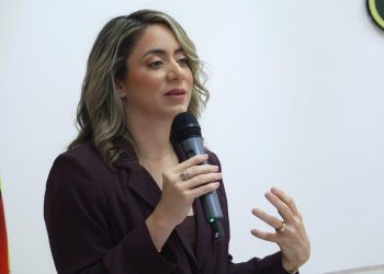 La ministra Gloria Reyes destacó el rol estratégico de los gobiernos locales para articular el diálogo con los hombres en sus comunidades y fortalecer las políticas