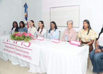 Mujeres fiscales