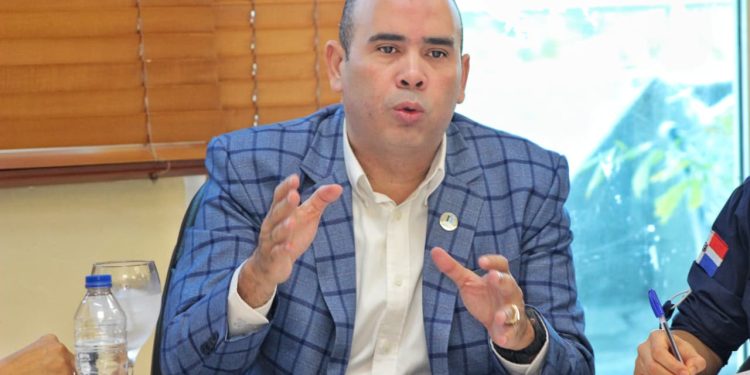 Ney arias director