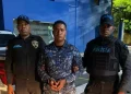 Policia Nacional entrega a la justicia al agente involucrado en la muerte de joven en sector de Herrera