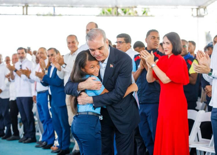 Abinader año escolar