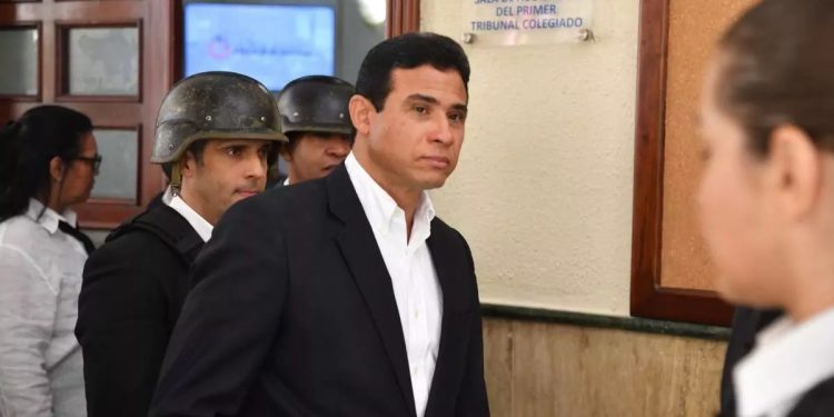Adán Cáceres