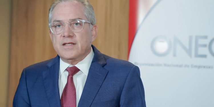 Ernesto Martínez, presidente de la ONEC