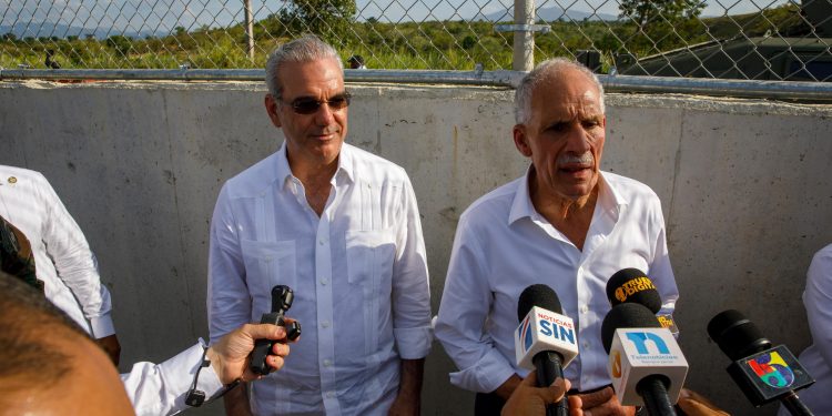 Presidente Abinader y Hondura en Dajabón