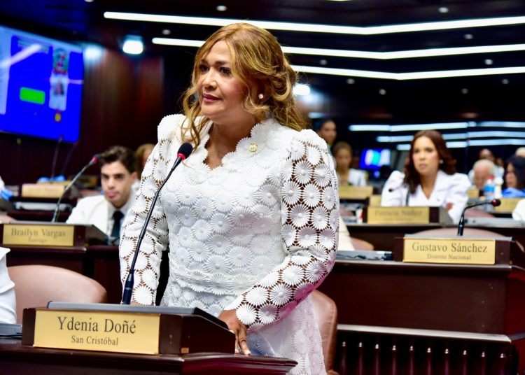Ydenia Doñé diputada