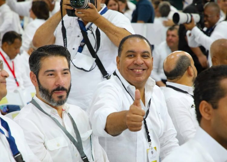 Edgar Batista durante el acto de juramentación de nuevas autoridades nacionales del PRM