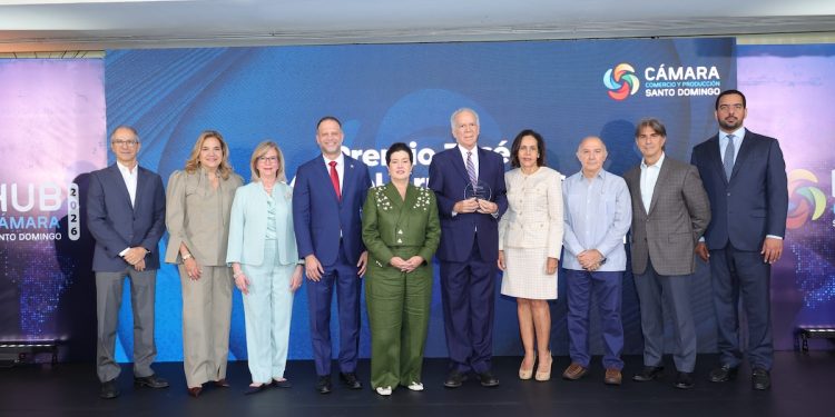 Entrega del Premio José Manuel Armenteros a Marcos Troncoso