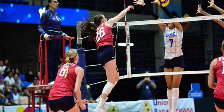 LARKIN REMATA Y KATIELLE ALONZO TRATA IMPEDIRLO