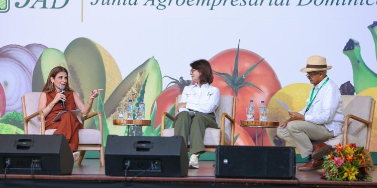 Ligia Bonetti en panel