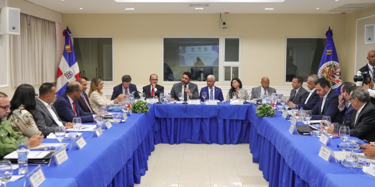 Senado y autoridades