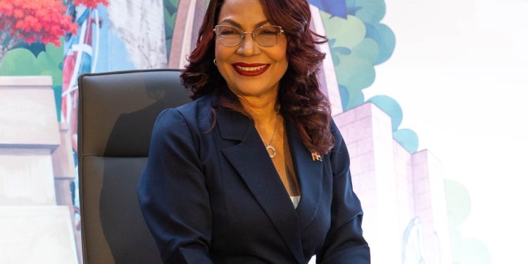 profesora Lucía Vásquez Espìnola