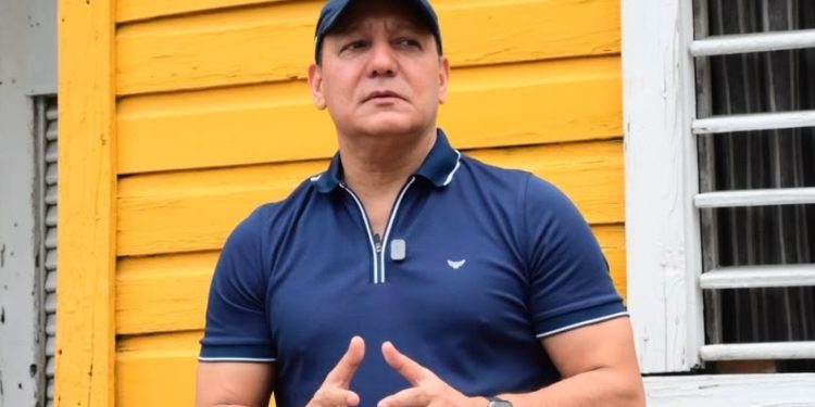 Abel Martínez en La otra Banda 02