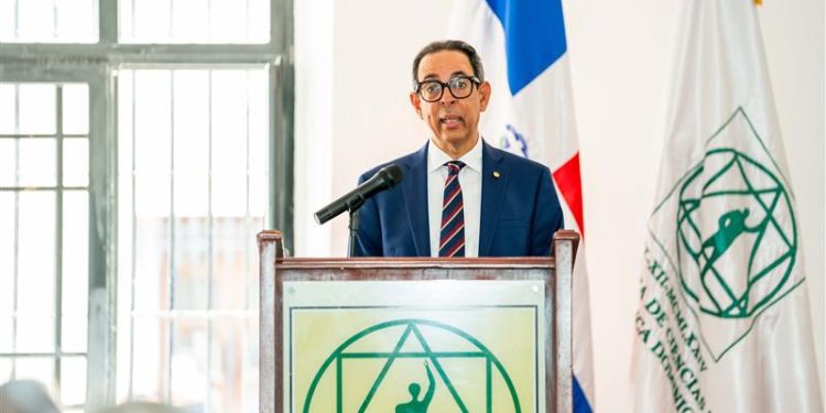 Dr. Manuel Herrea Carbuccia